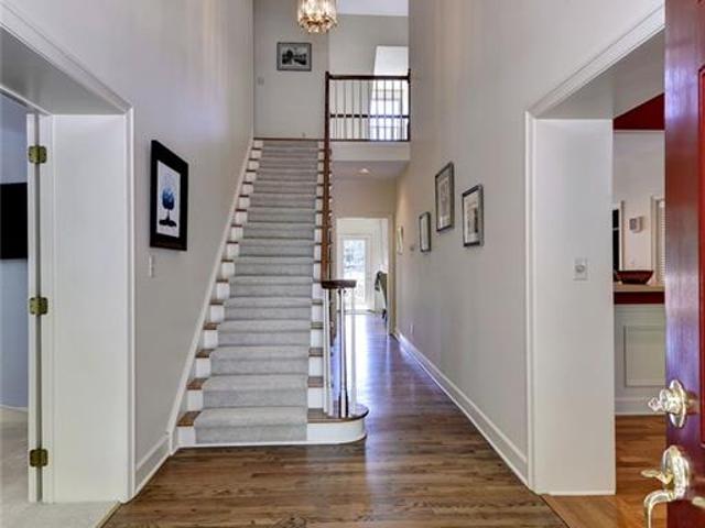 213 Dogleg DR