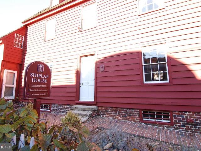 213 F Victor Parkway # 213F