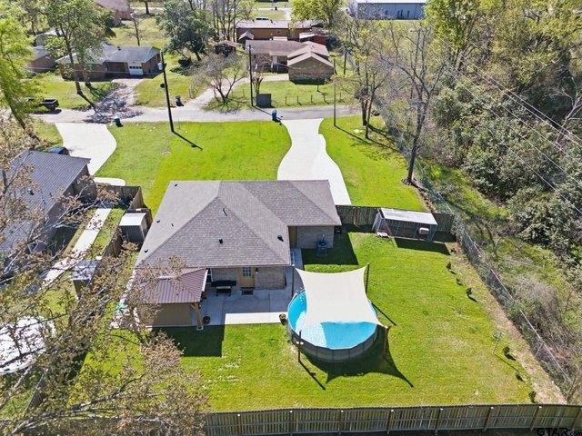 213 Freeman St, Lindale, TX 75771