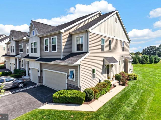 213 Kestrel Court