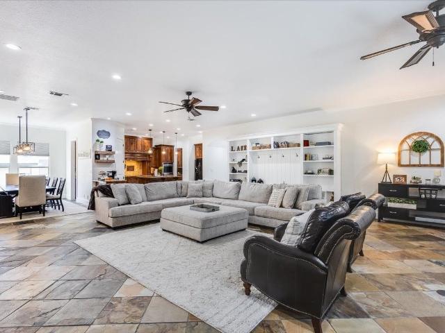 213 Indian Blanket Lane, Trinidad, US, TX