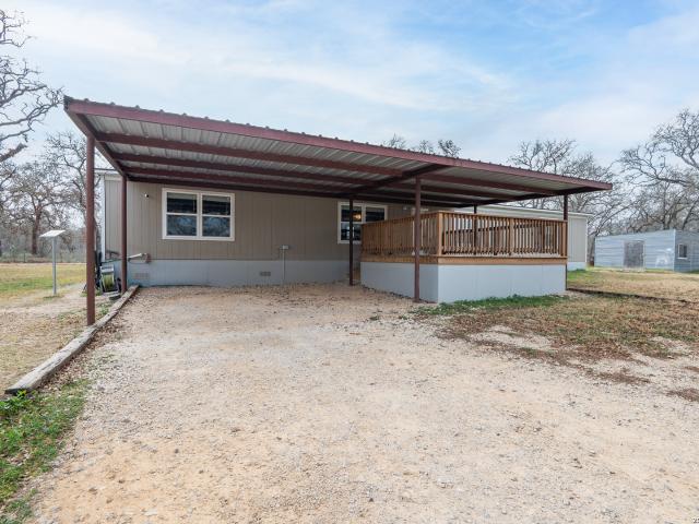 213 Oak Vw Dr, La Vernia, TX 78121 | MLS #1947