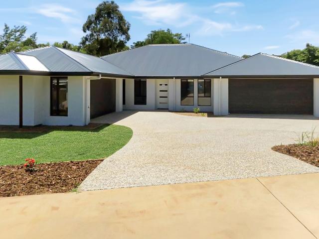 2/13 Lemon Myrtle Cct, WOOMBYE, QLD 4559