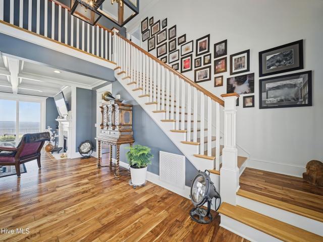 213 Majestic Circle