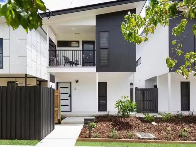 2/13 Mannington Road, Acacia Ridge, QLD 4110