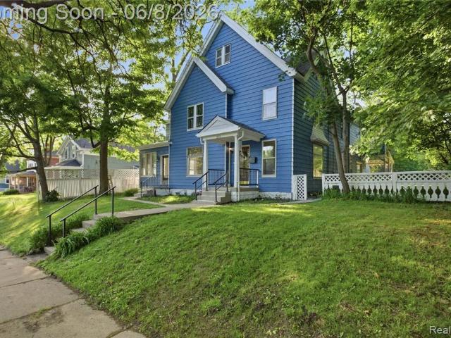 213 MAPLE Street