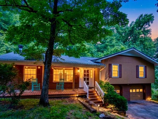 213 Maple Way