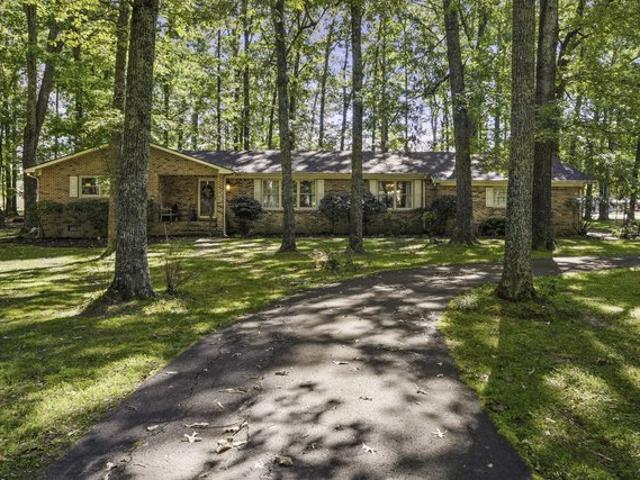 213 Regwood Dr, Tullahoma, TN 37388