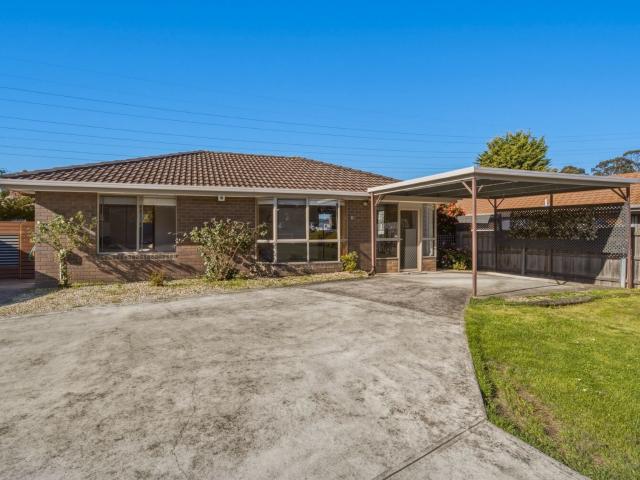 2/13 whitbread court, glenorchy