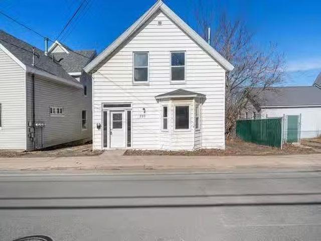 213 Temperance Street, New Glasgow, NS, B2W 0G9 house for sa.