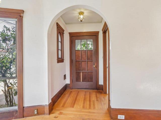 2144 Oregon St