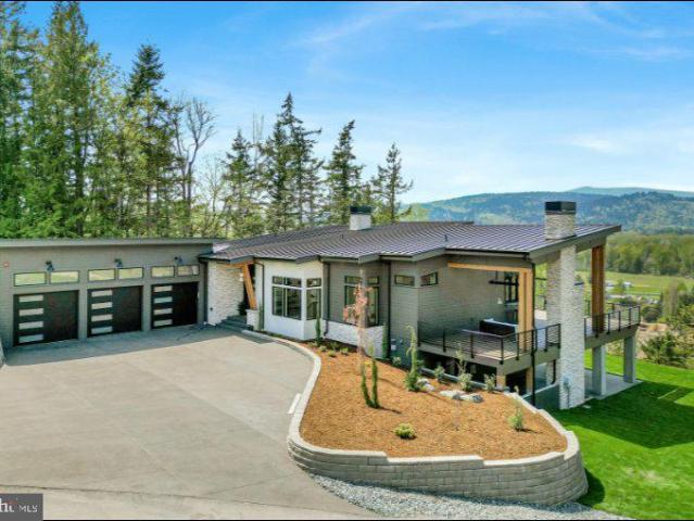 21457 Greenbrier Road