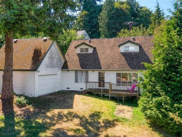 2145 Fir St, Point Roberts, WA 98281