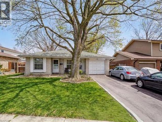 2145 Sandringham Drive, Burlington, ON, L7P 1T8 house for sale | Listing ID 40816 | Royal LePage