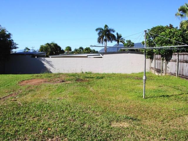 2/147 Russell StreetEdge Hill QLD 4870, Australia