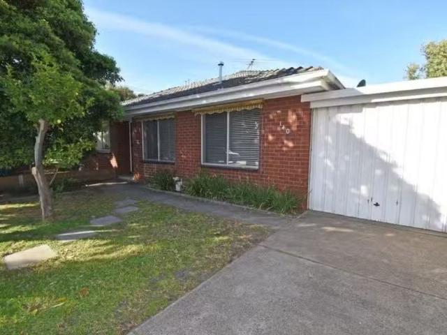 2/140 Charman Rd, Mentone VIC 3194 Unit For Lease