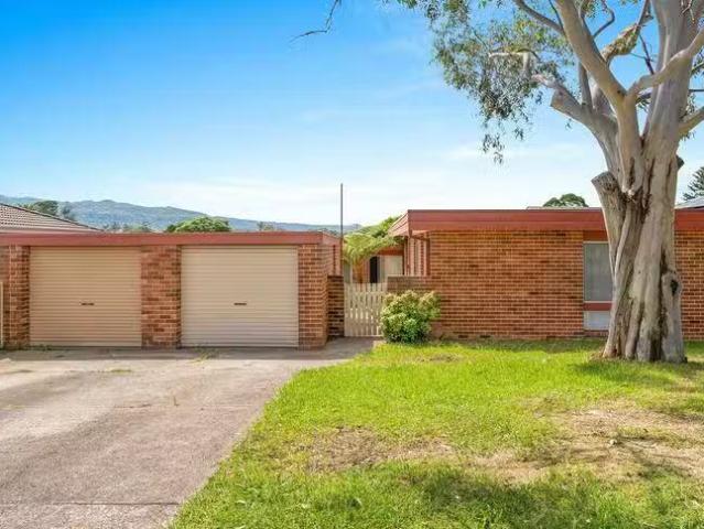 2/143 Cambewarra Road, Bomaderry, NSW 2541