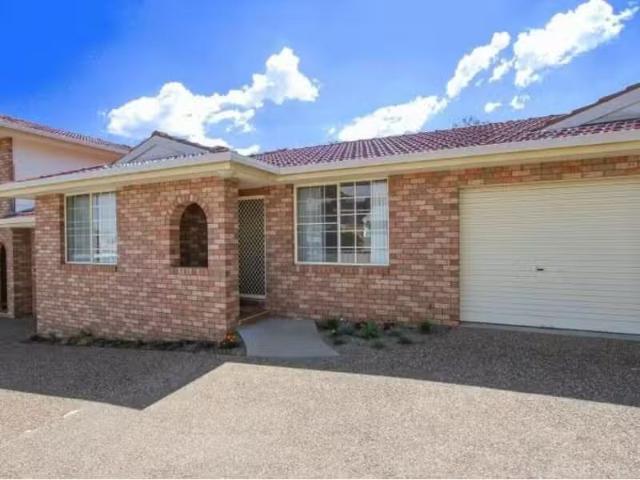 2/143 Johnston Street, TAMWORTH Apartment for rent Listed by.