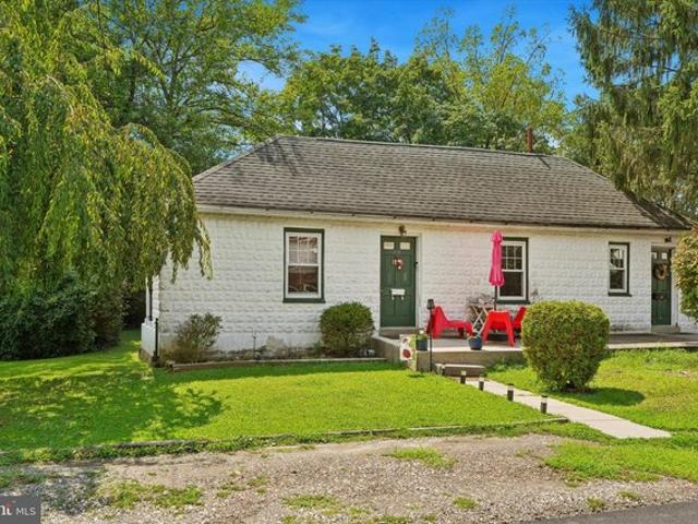 214 216 Beech Rd, Wallingford, PA 19086