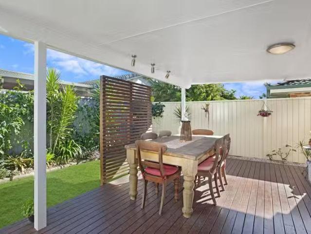 2/14 Carstens Court, Currumbin Waters, QLD 4223 Duplex / Sem.