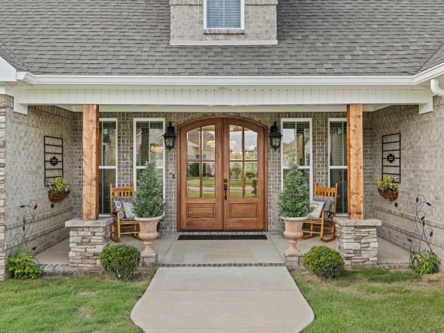 214 Chestnut Oak Dr