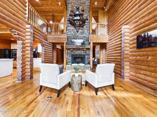 214 Cross Creek Trail