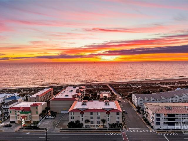 214 Butler Ave, Unit 204, Tybee Island, GA 31328 | MLS #SA346383