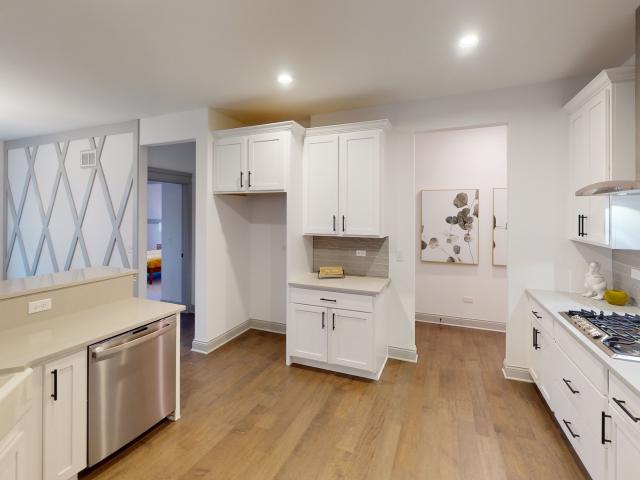 214 Burr Oak Circle