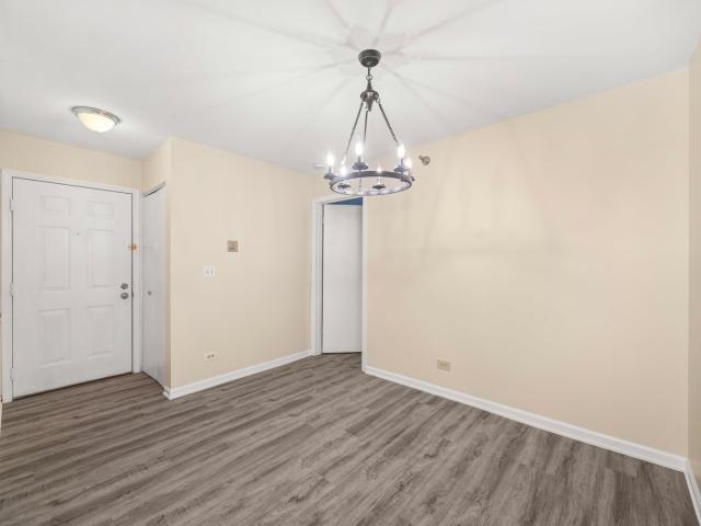 214 Glengarry Drive # 201