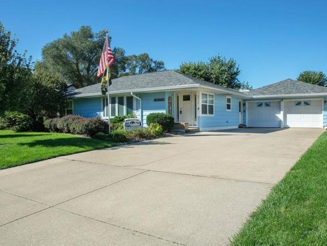 214 Grand Blvd, Evansdale, IA 50707