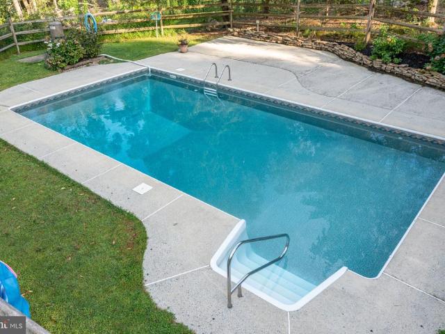 214 Grouse Hill Road
