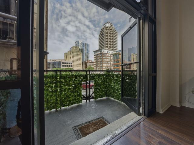214 E Travis St, Unit 205, San Antonio, TX 78205 | MLS #1958