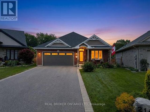 214 Emery Street, Central Elgin Port Stanley, ON, N5L 0A5 house for sale | Listing ID X13613 | Royal LePage