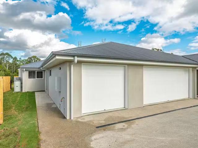 2/14 Echidna Lane, SOUTHSIDE, QLD 4570 House for Rent