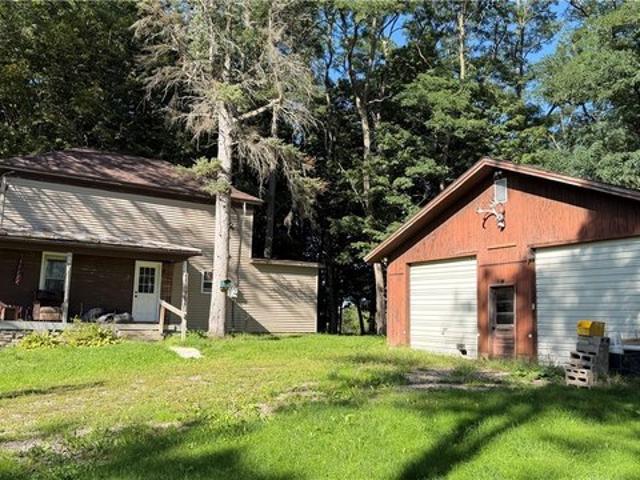 214 Fort Leazier Rd, Mexico, NY 13114