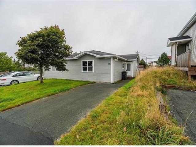 214 Farrell Drive, Mount Pearl, NL, A1N 3G5 house for sale | Listing ID 1303 | Royal LePage