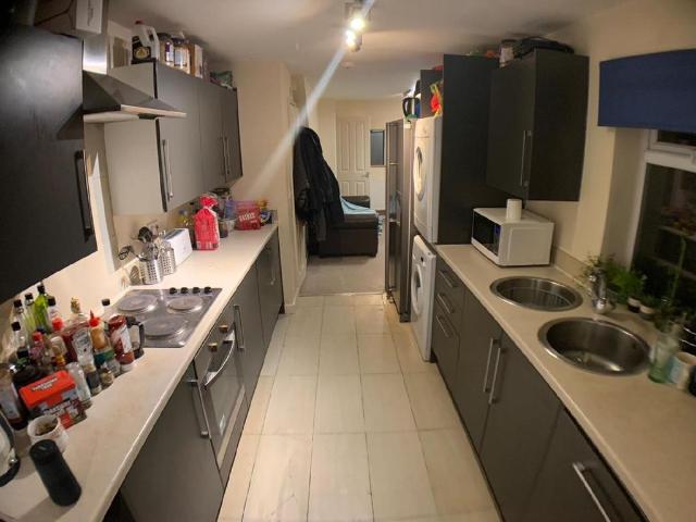 214 Heeley Road, Stirchley, B29 6EN, United Kingdom | Room for rent #122101369 | Rentberry
