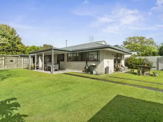 2/14 Jalibah Avenue, TWEED HEADS Townhouse for rent Listed by.