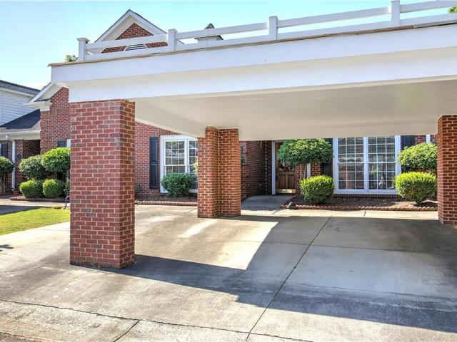 214 Manor Way