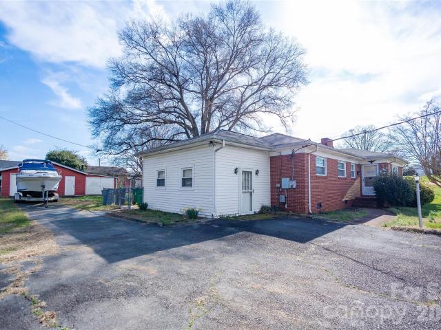 214 N North Dakota Street