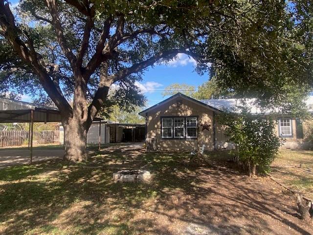 214 S Hackberry Ave, Luling, TX 78648 | MLS #2926