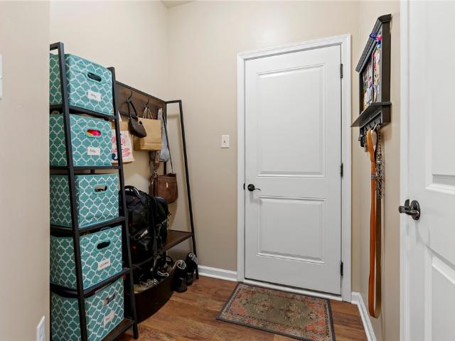 214 Springhill Dr