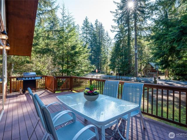 214 Paradise Dr