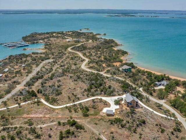 214 Peninsula Dr, Burnet, TX