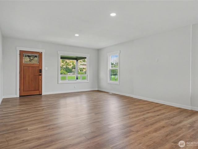 214 Riverside Drive