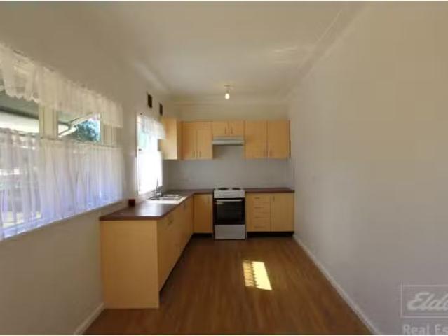 214 The Horsley Drive, Fairfield House for rent Listed by Lau.