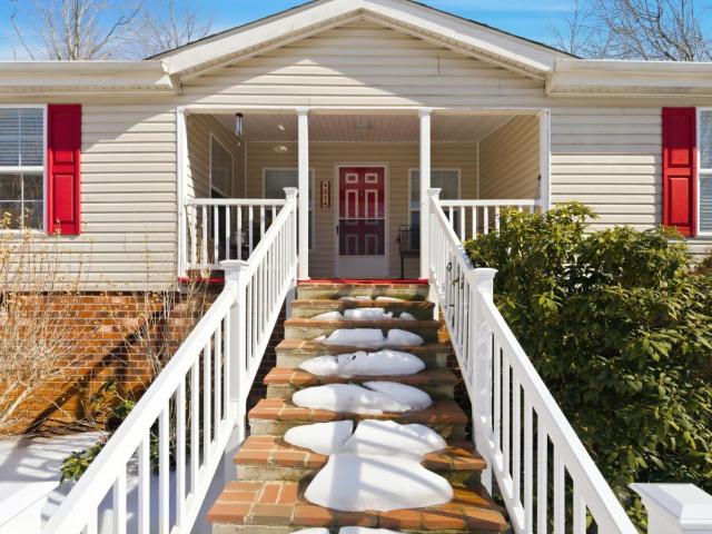 214 Victoria Dr