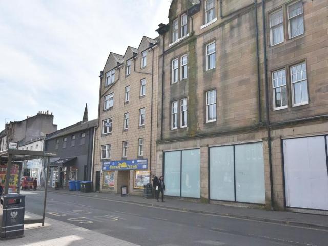 214b, South Street, City Centre. 2 bed flat to rent £595 pcm £137 pw