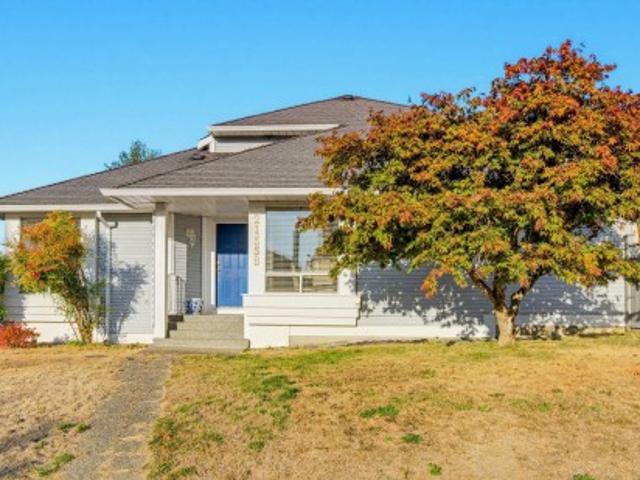 2155 A Crescent, Langley, BC, V1M 2E3 house for sale | Listing ID R3166 | Royal LePage