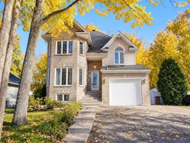 2155 25E Avenue, Laval Ouest, QC, H7R 3J3 house for sale | Listing ID 16715 | Royal LePage